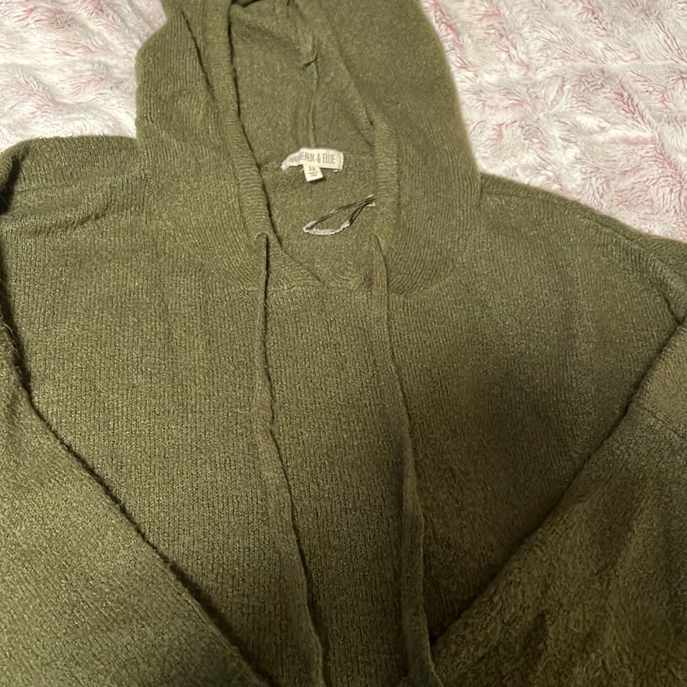 Green pullover - Picture 3 of 3
